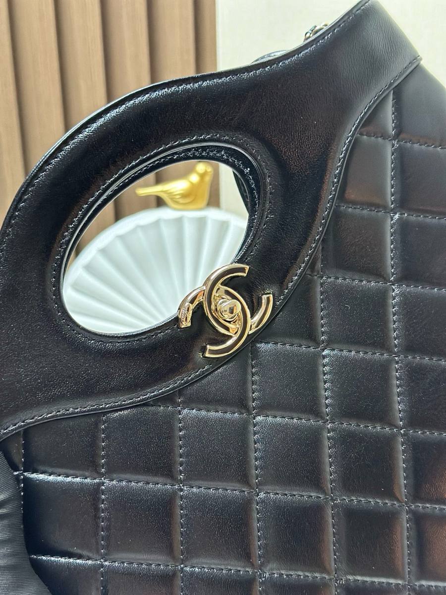 Chanel 31 Mini Shopping Bag 20 x 16 x 7 B907