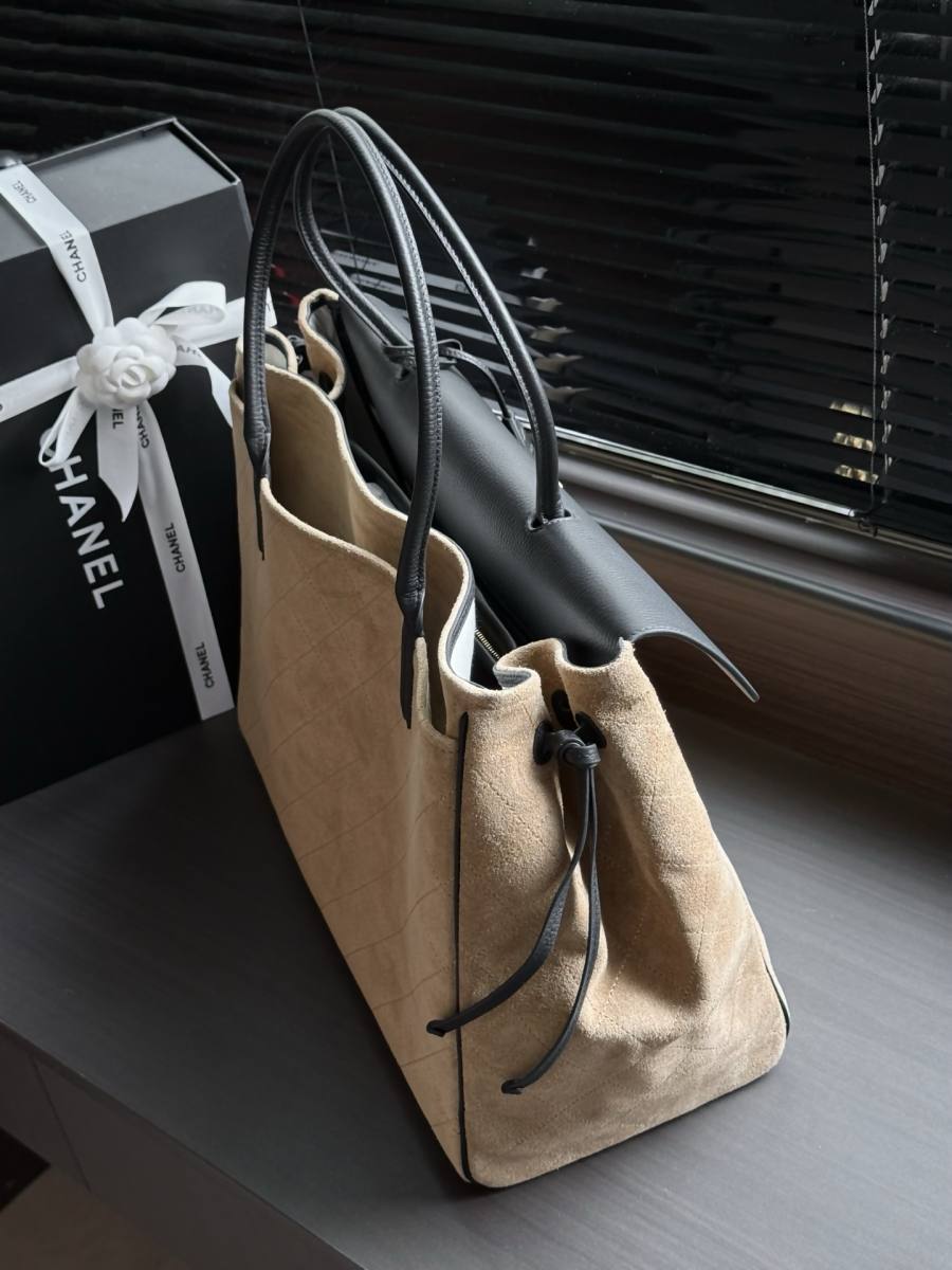 Chanel Baguette 28 x 14 x 8 2822