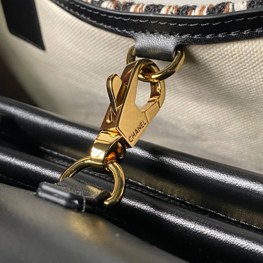 Chanel Baguette AS6288 28 x 14 x 8 4296