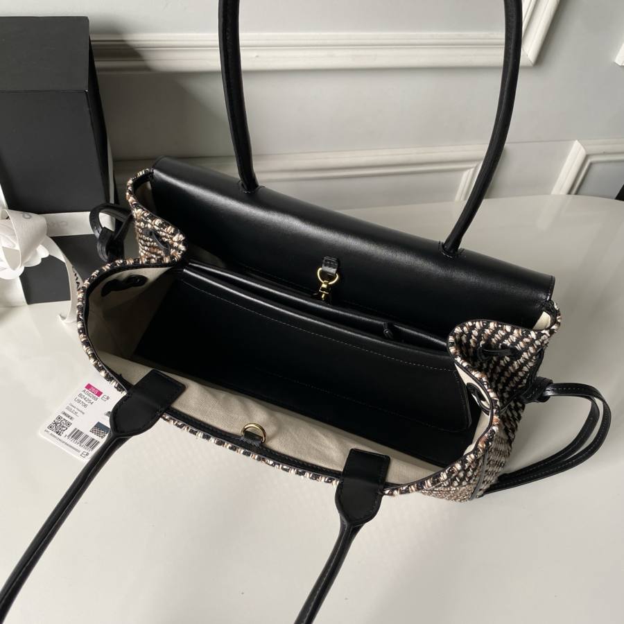 Chanel Baguette AS6288 28 x 14 x 8 4296