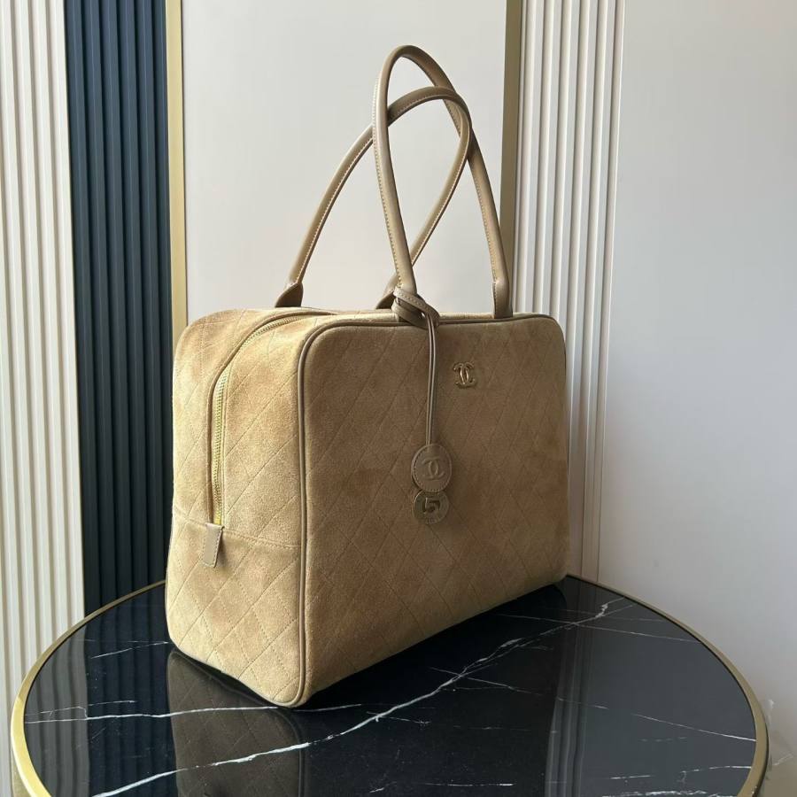 Chanel Bowling Bag 30 x 22 x 16 D748