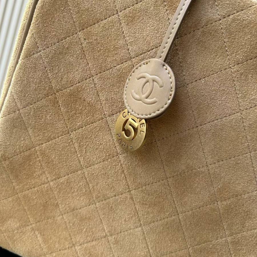 Chanel Bowling Bag 30 x 22 x 16 D748