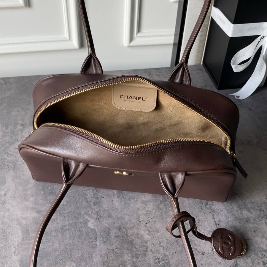 Chanel Bowling Bag AS6580 31 x 20 x 14 B156
