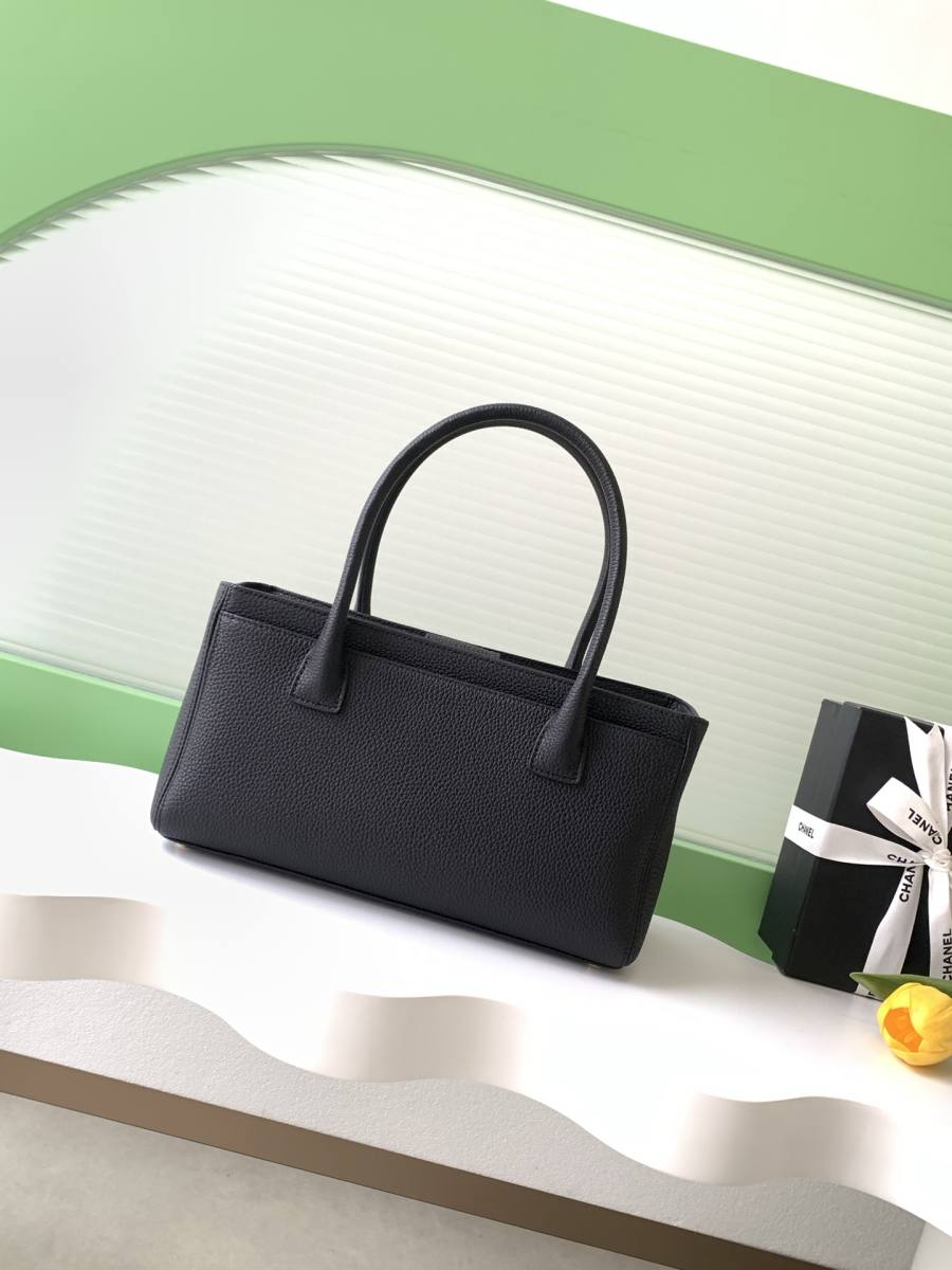 Chanel Cerf Tote Small 31.5 x 18 x 13.5 Black 32F7