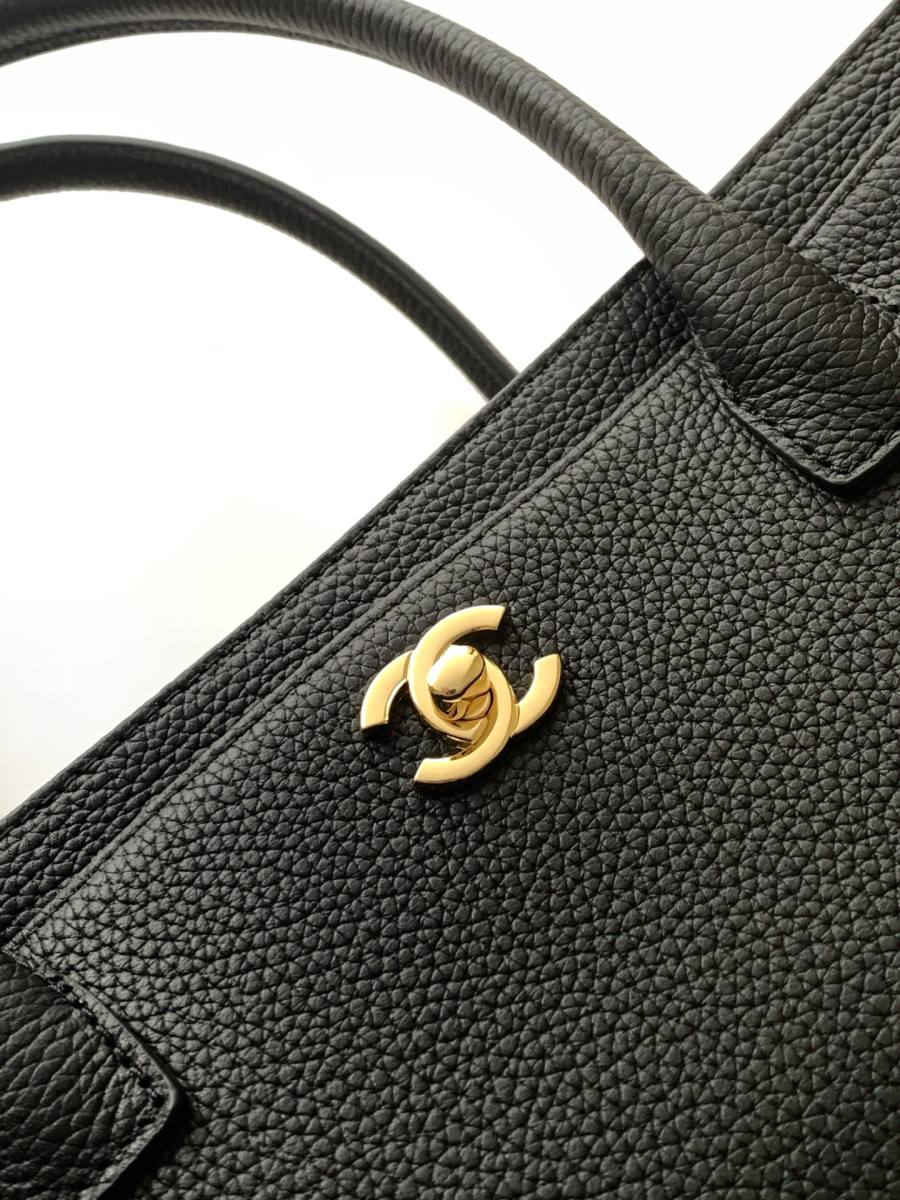 Chanel Cerf Tote Small 31.5 x 18 x 13.5 Black 32F7