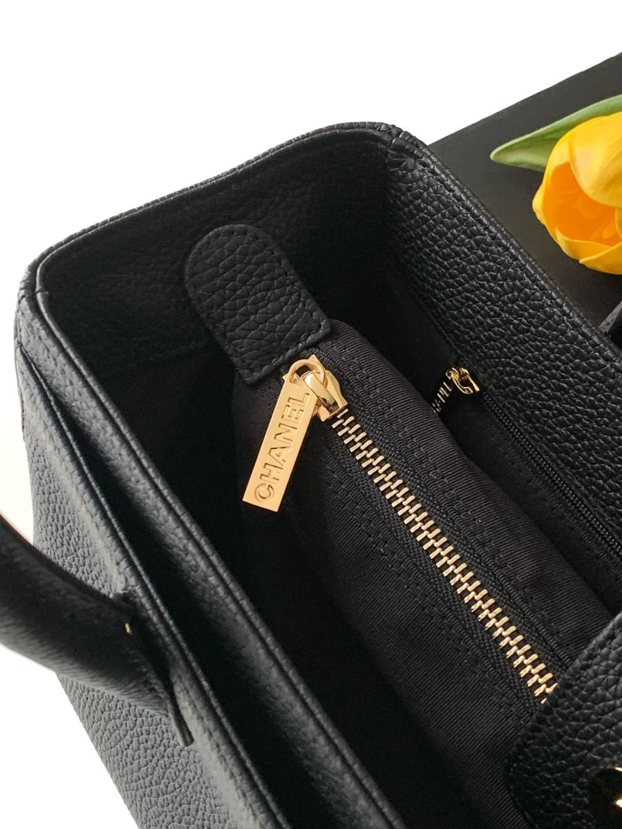 Chanel Cerf Tote Small 31.5 x 18 x 13.5 Black 32F7