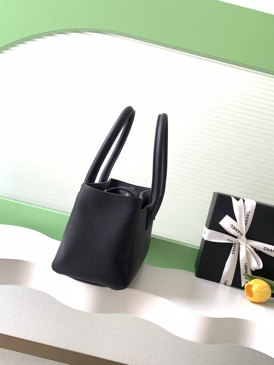 Chanel Cerf Tote Small 31.5 x 18 x 13.5 Black DCEE
