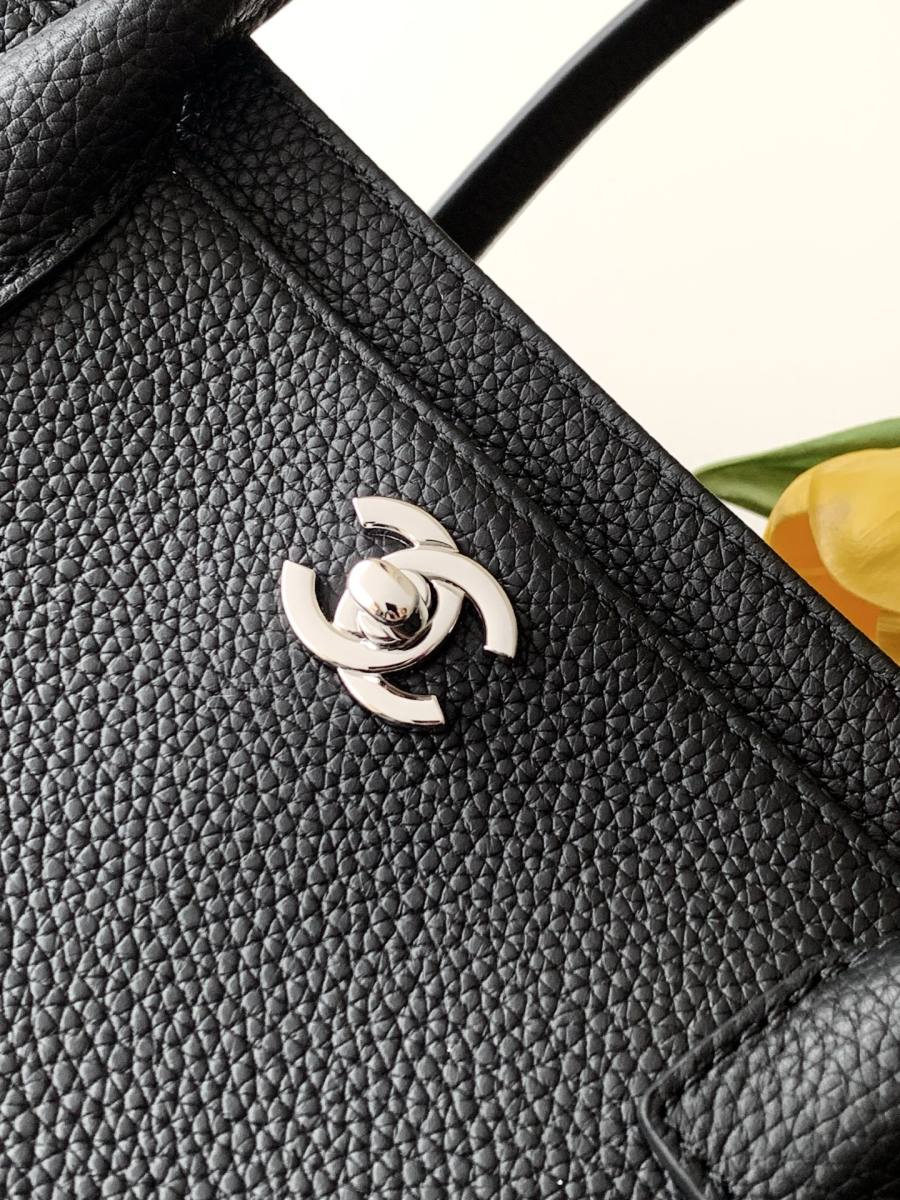 Chanel Cerf Tote Small 31.5 x 18 x 13.5 Black DCEE