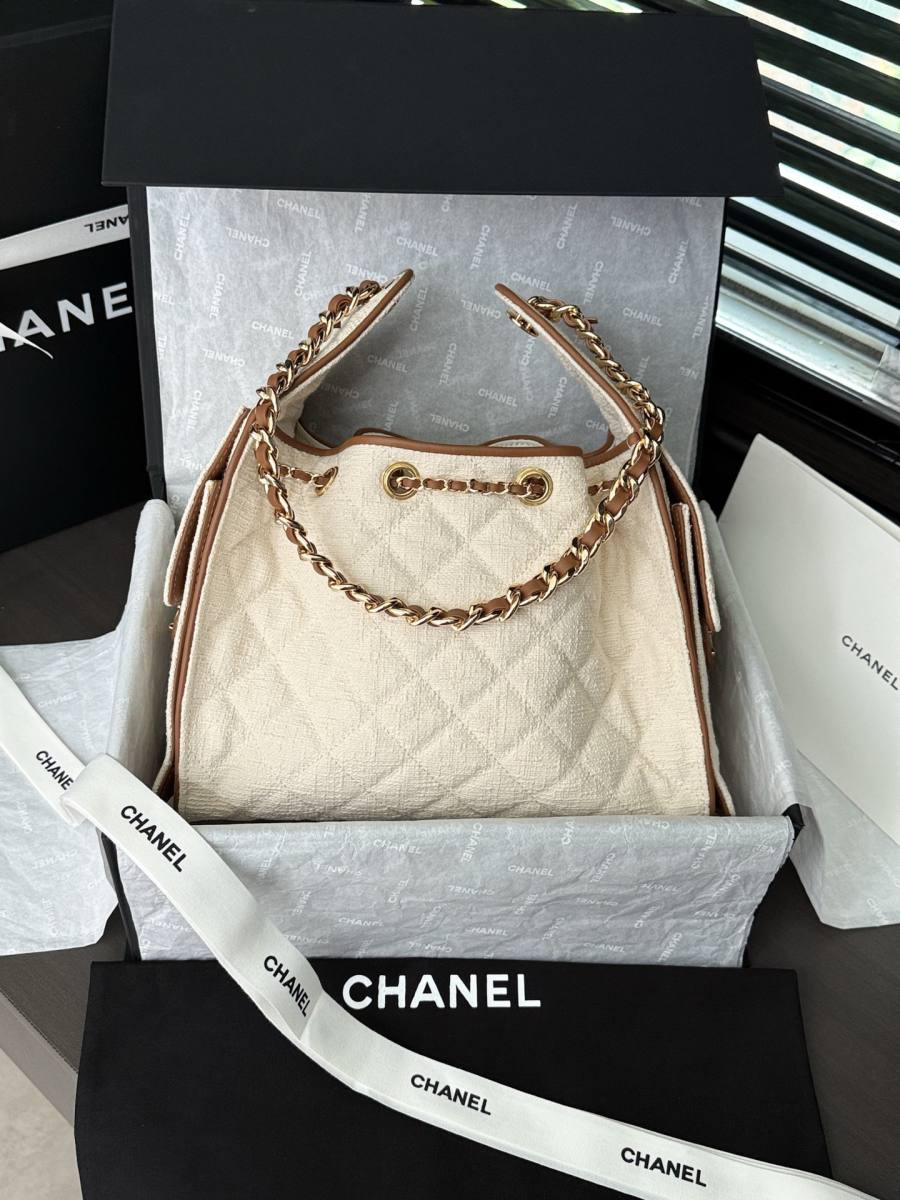 Chanel Chanel 25 Bag 30 x 26 x 14 25F0