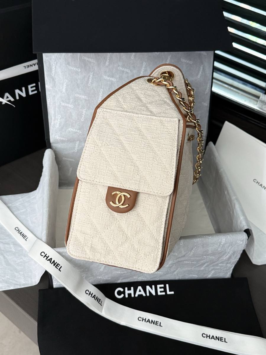 Chanel Chanel 25 Bag 30 x 26 x 14 25F0