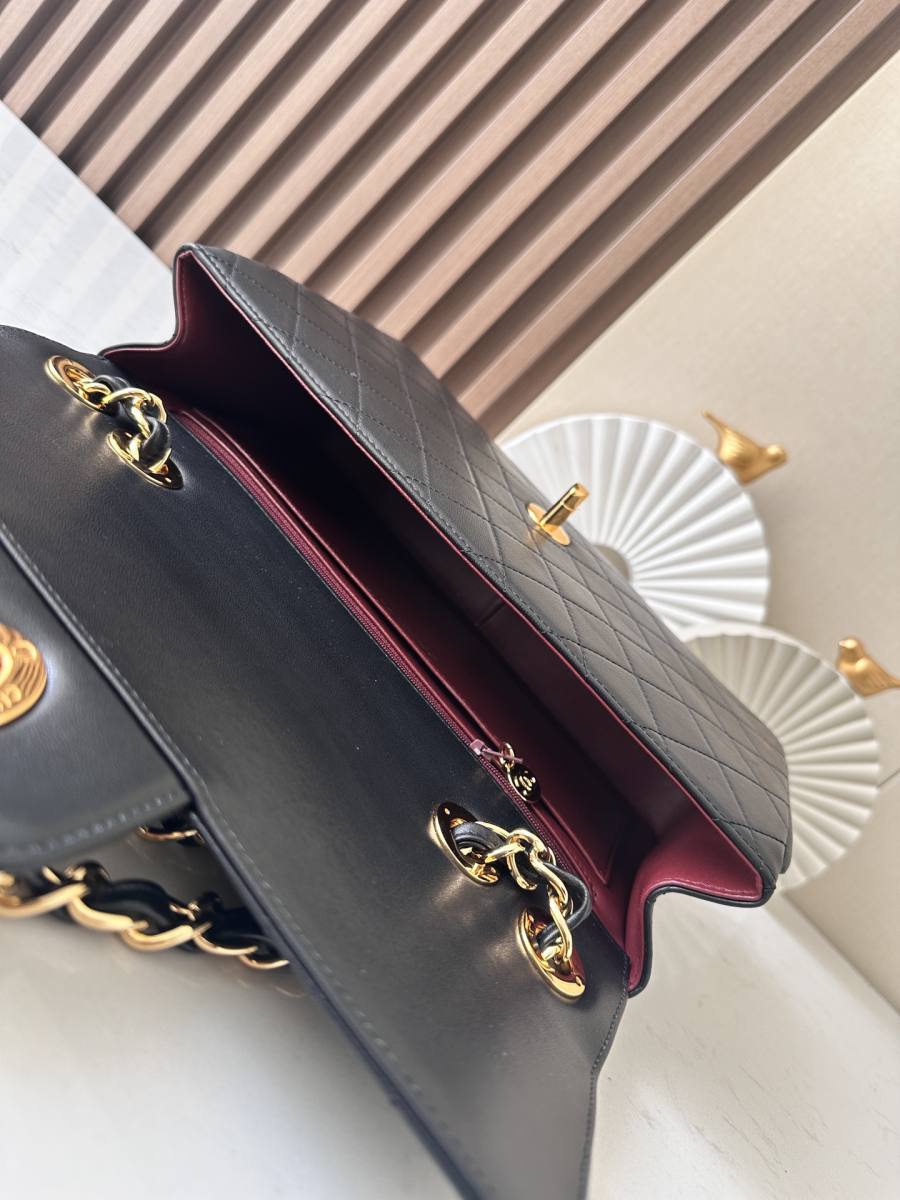 Chanel Classic Flap 25.5 x 16 x 7 0096