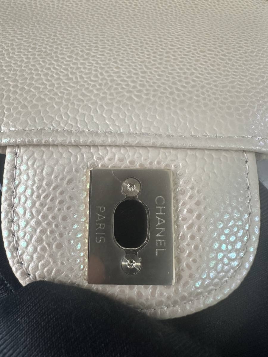 Chanel Classic Flap 25.5 x 16 x 7 0632