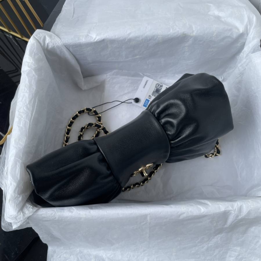 Chanel Classic Flap 25.5 x 16 x 7 4CF8