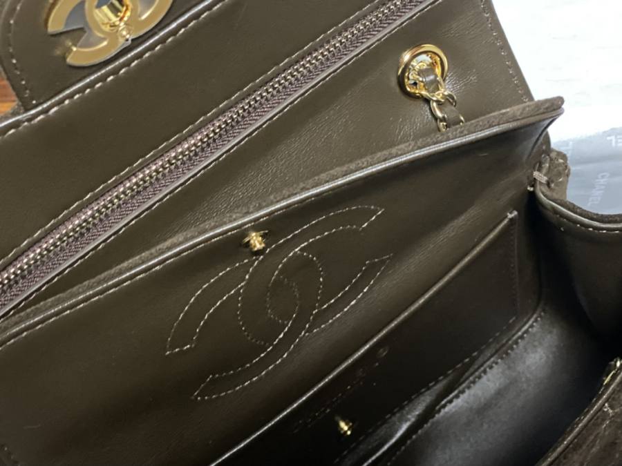 Chanel Classic Flap 25.5 x 16 x 7 C4C3