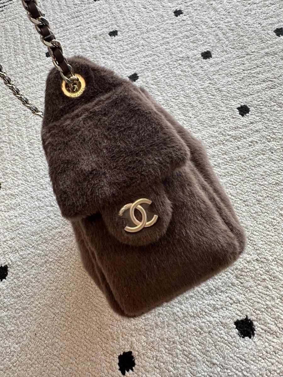 Chanel Classic Flap AS5631 25.5 x 16 x 7 FB7A