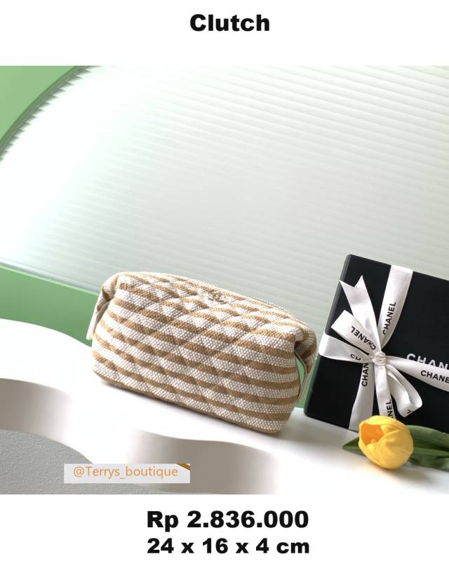 Chanel Clutch 24 x 16 x 4 7132