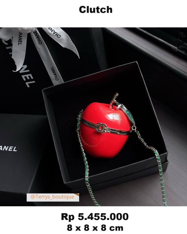 Chanel Clutch 8 x 8 x 8 348B
