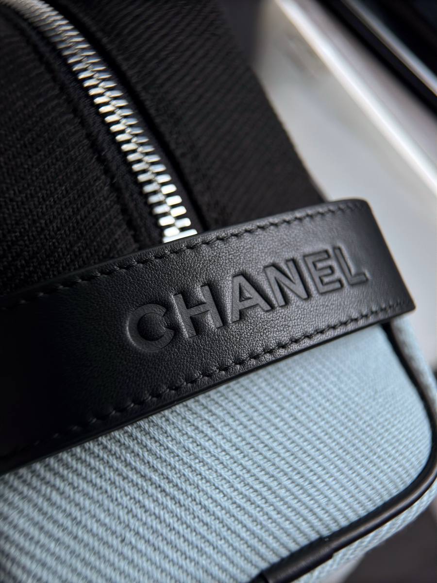 Chanel Coco Beach Pouch 22 x 16 x 8 88B0