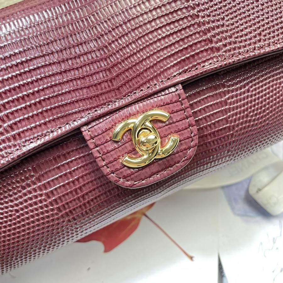 Chanel Handle Bag 28 x 13 x 8 4D54