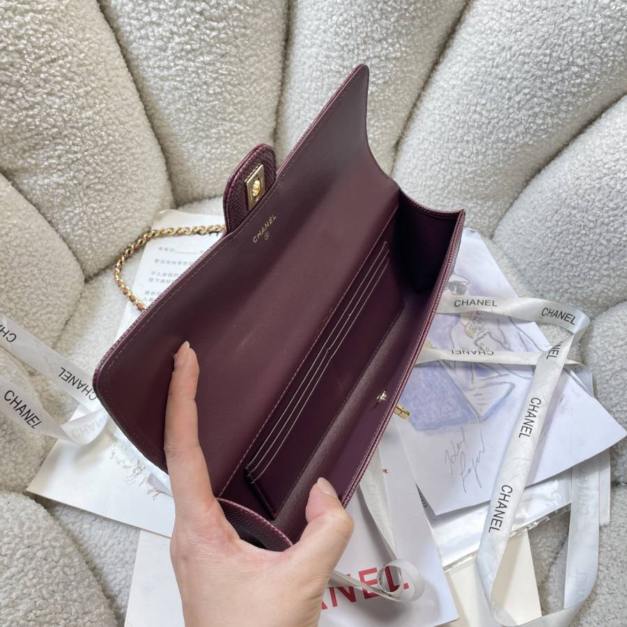 Chanel Handle Bag 28 x 13 x 8 4D54