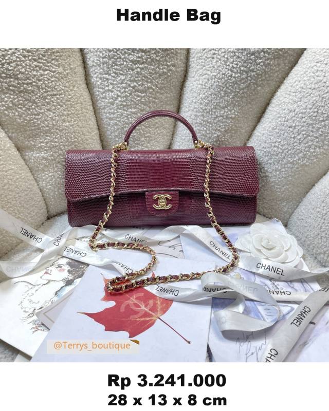 Chanel Handle Bag 28 x 13 x 8 4D54