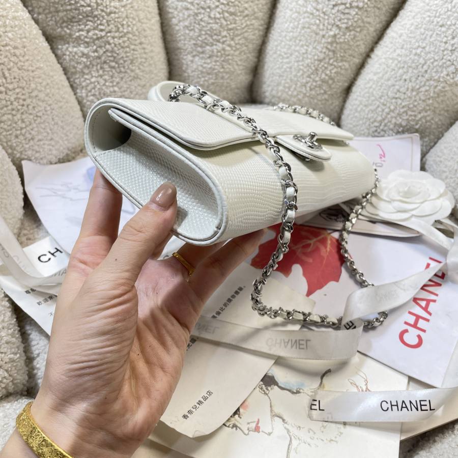Chanel Handle Bag 28 x 13 x 8 BD62