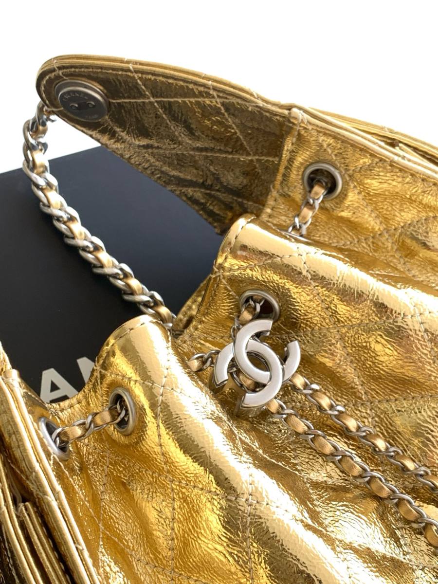 Chanel Hippie Hobo Mini 20 x 16 x 8 E12A