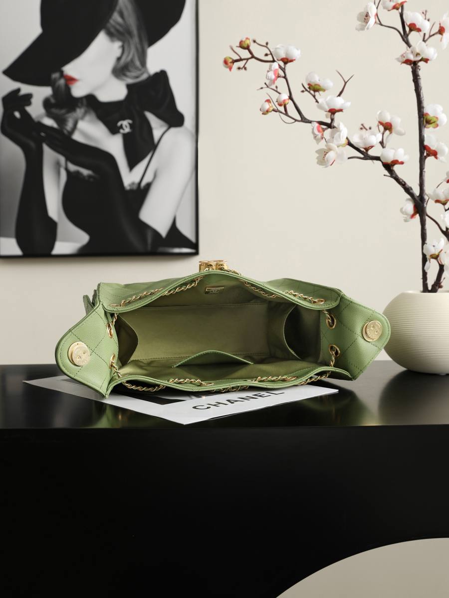 Chanel Hippie Hobo Mini 5631 20 x 16 x 8 62D1