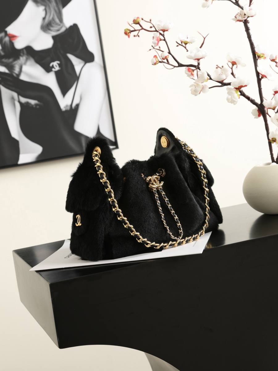 Chanel Hippie Hobo Mini 5631 20 x 16 x 8 A7B8
