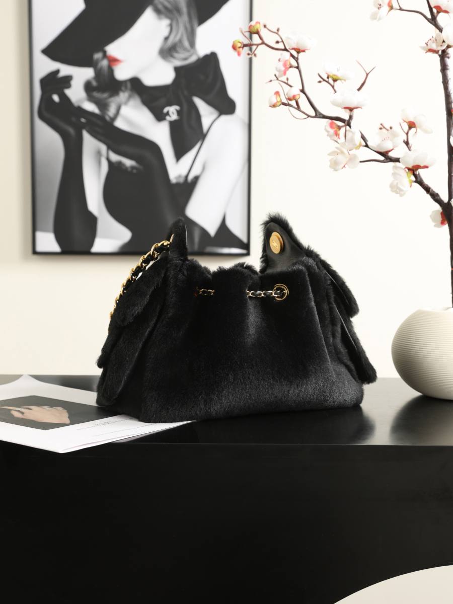 Chanel Hippie Hobo Mini 5631 20 x 16 x 8 A7B8