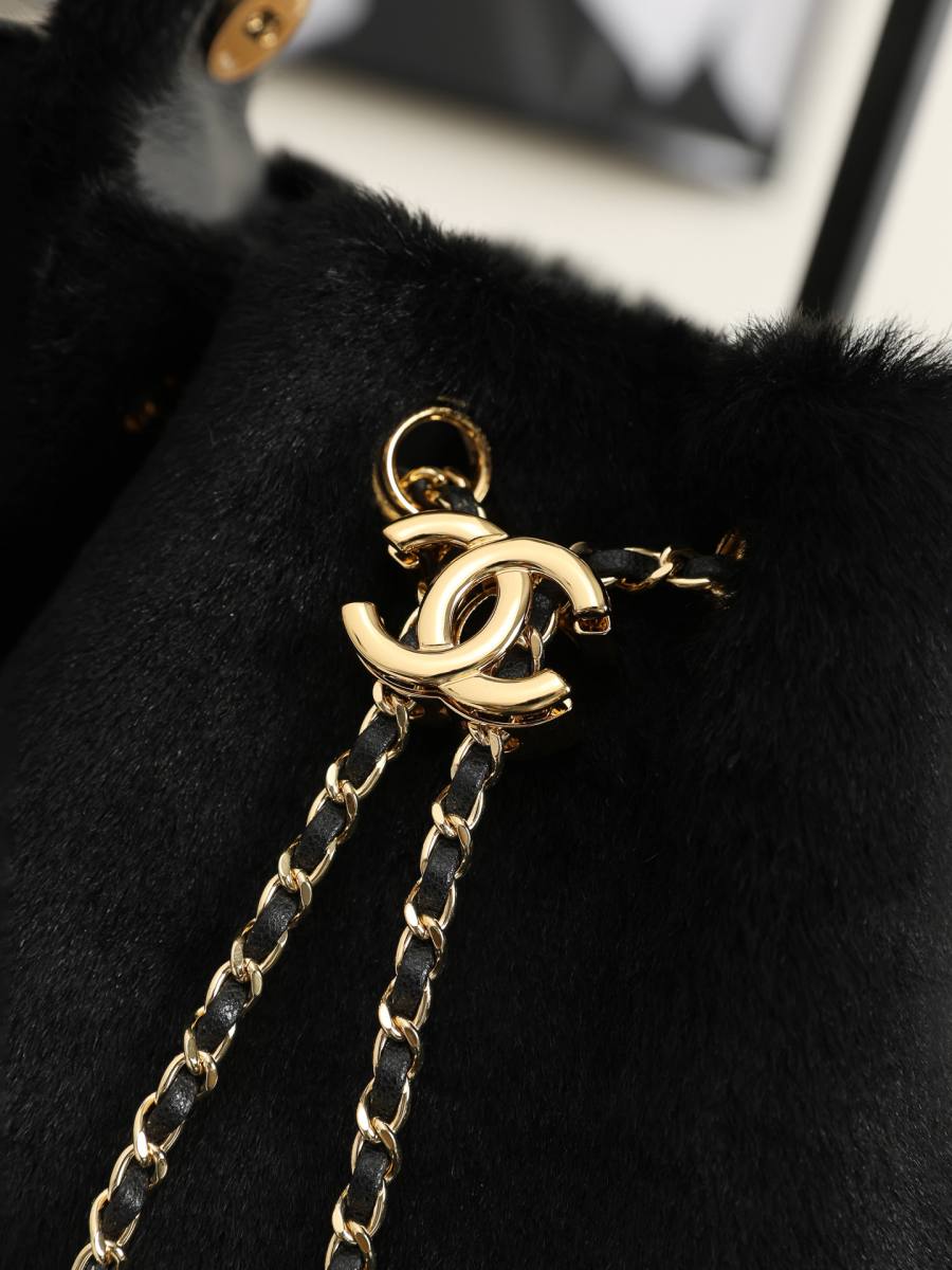 Chanel Hippie Hobo Mini 5631 20 x 16 x 8 A7B8