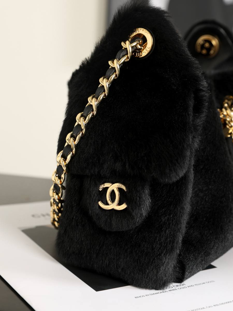 Chanel Hippie Hobo Mini 5631 20 x 16 x 8 A7B8