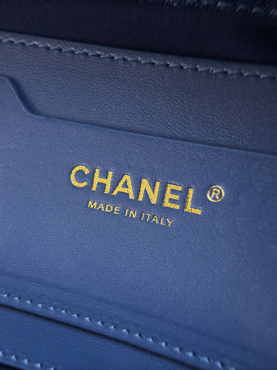 Chanel Raffia Denim Tote 36 x 28 x 14 802E