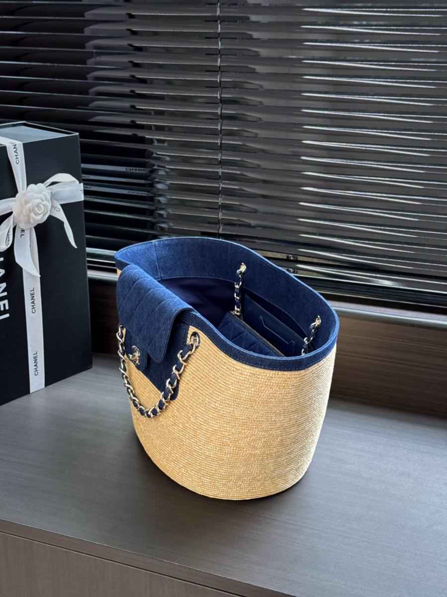 Chanel Raffia Denim Tote 36 x 28 x 14 D4FD