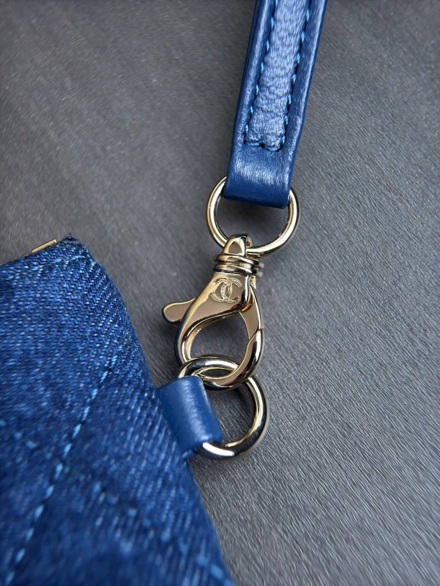 Chanel Raffia Denim Tote 36 x 28 x 14 D4FD
