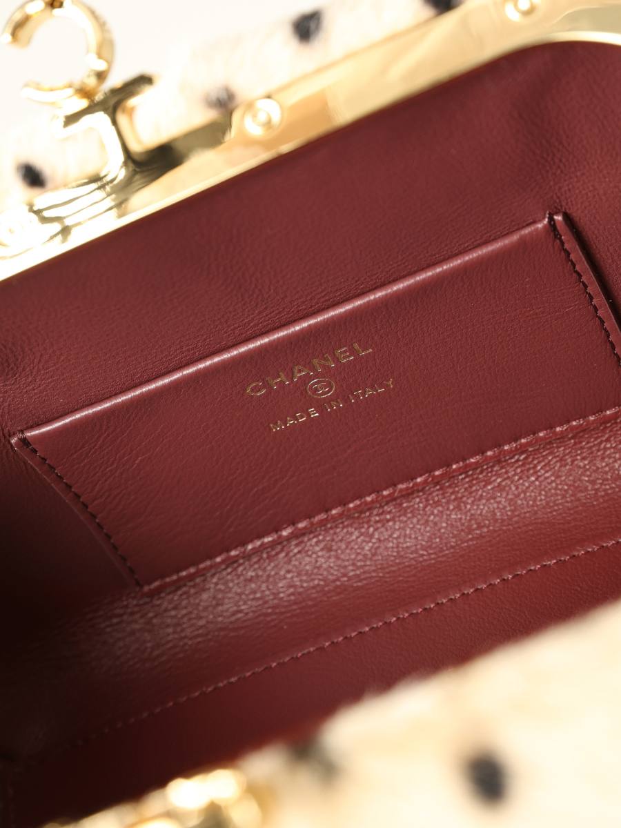 Chanel Shoulder Bag 5360 23 x 14 x 7 DC67