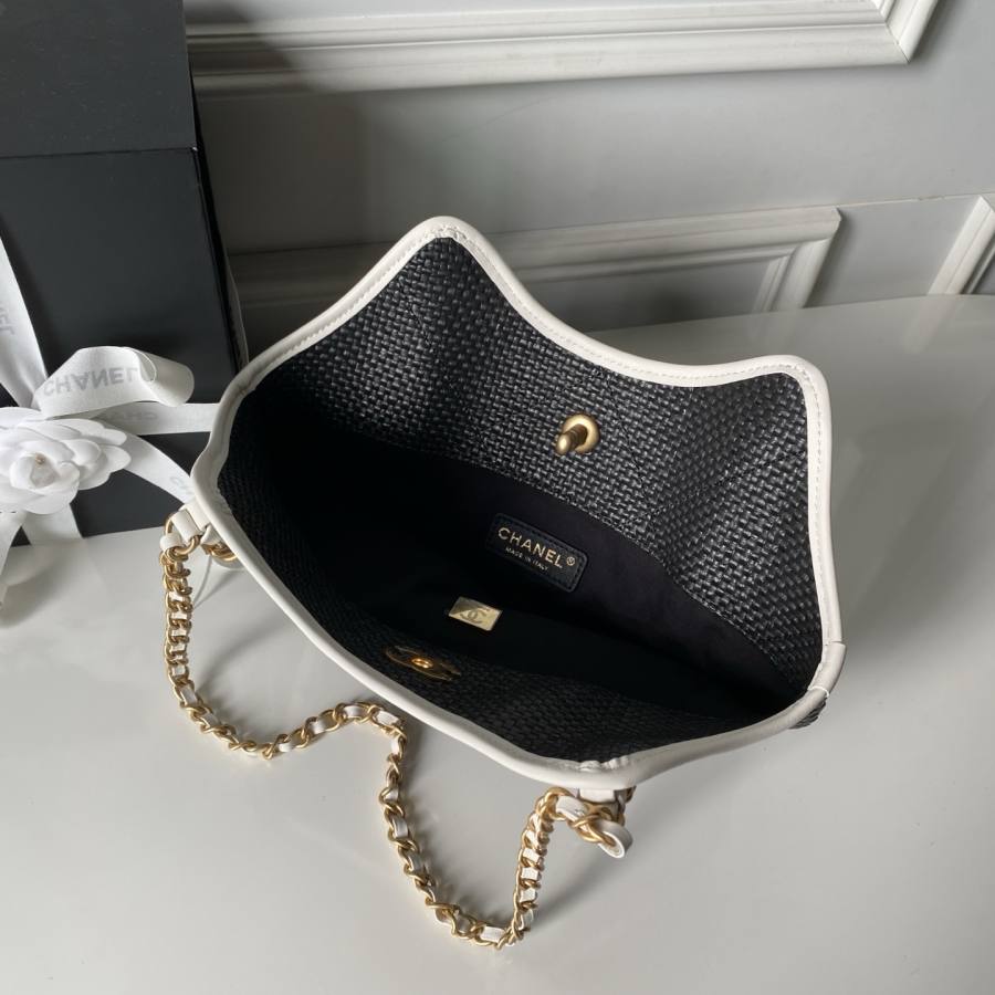 Chanel Shoulder Bag AS6015 23 x 14 x 7 29E0