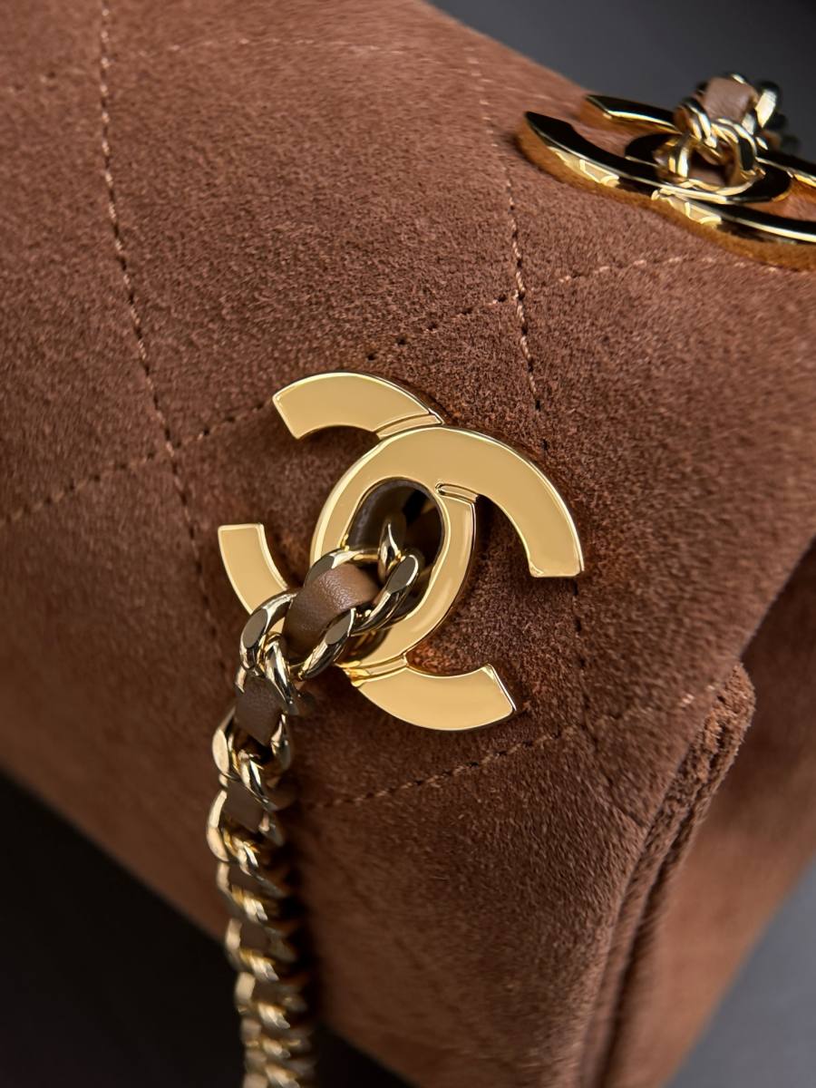Chanel Suede Flap 25.5 x 16 x 7 5800