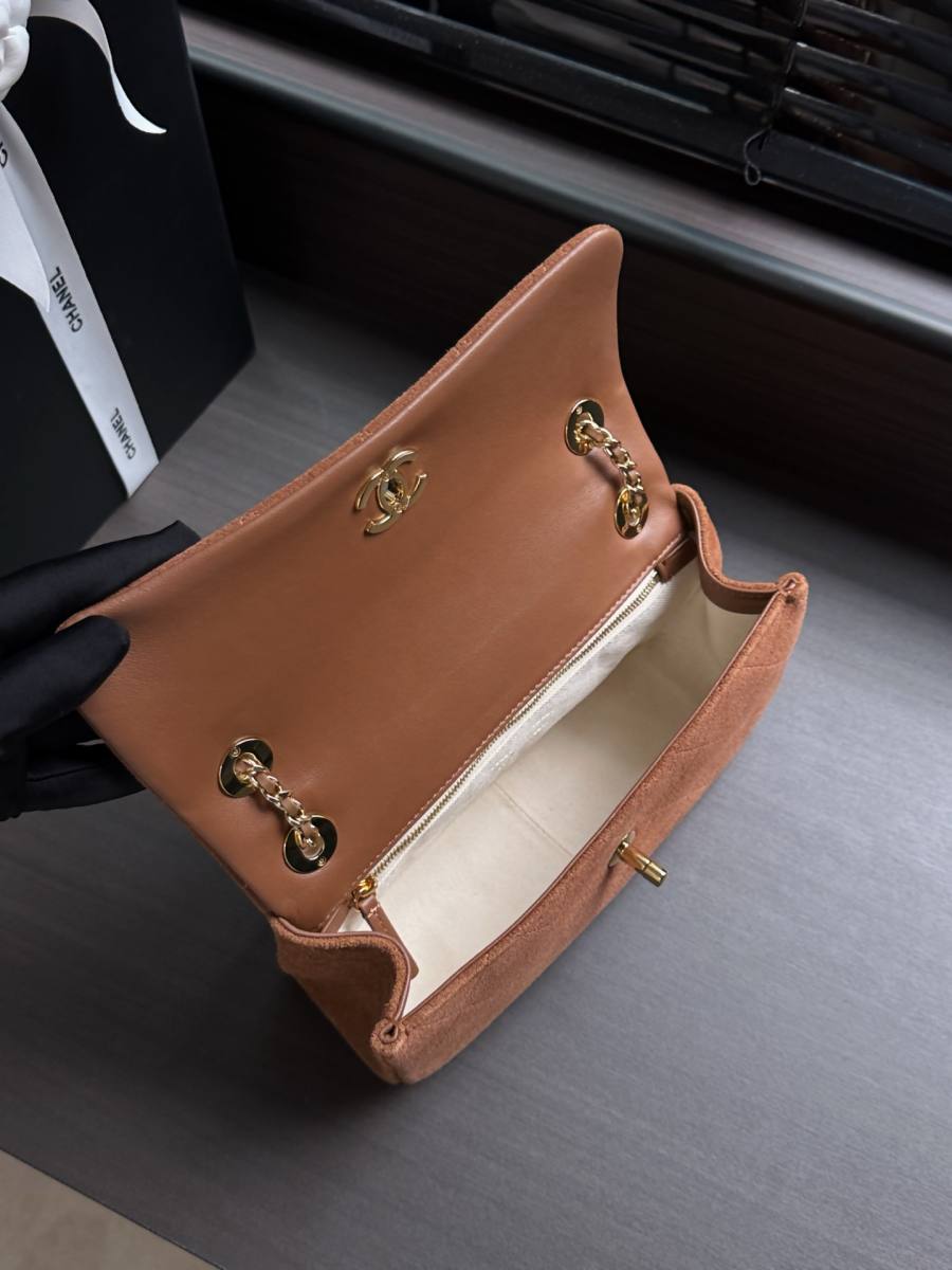 Chanel Suede Flap 25.5 x 16 x 7 5800