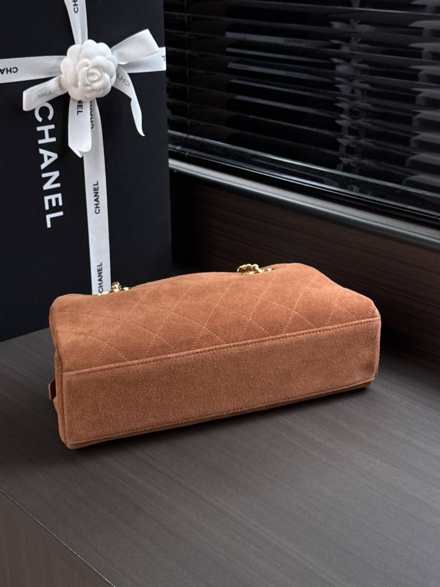 Chanel Suede Flap 25.5 x 16 x 7 9499
