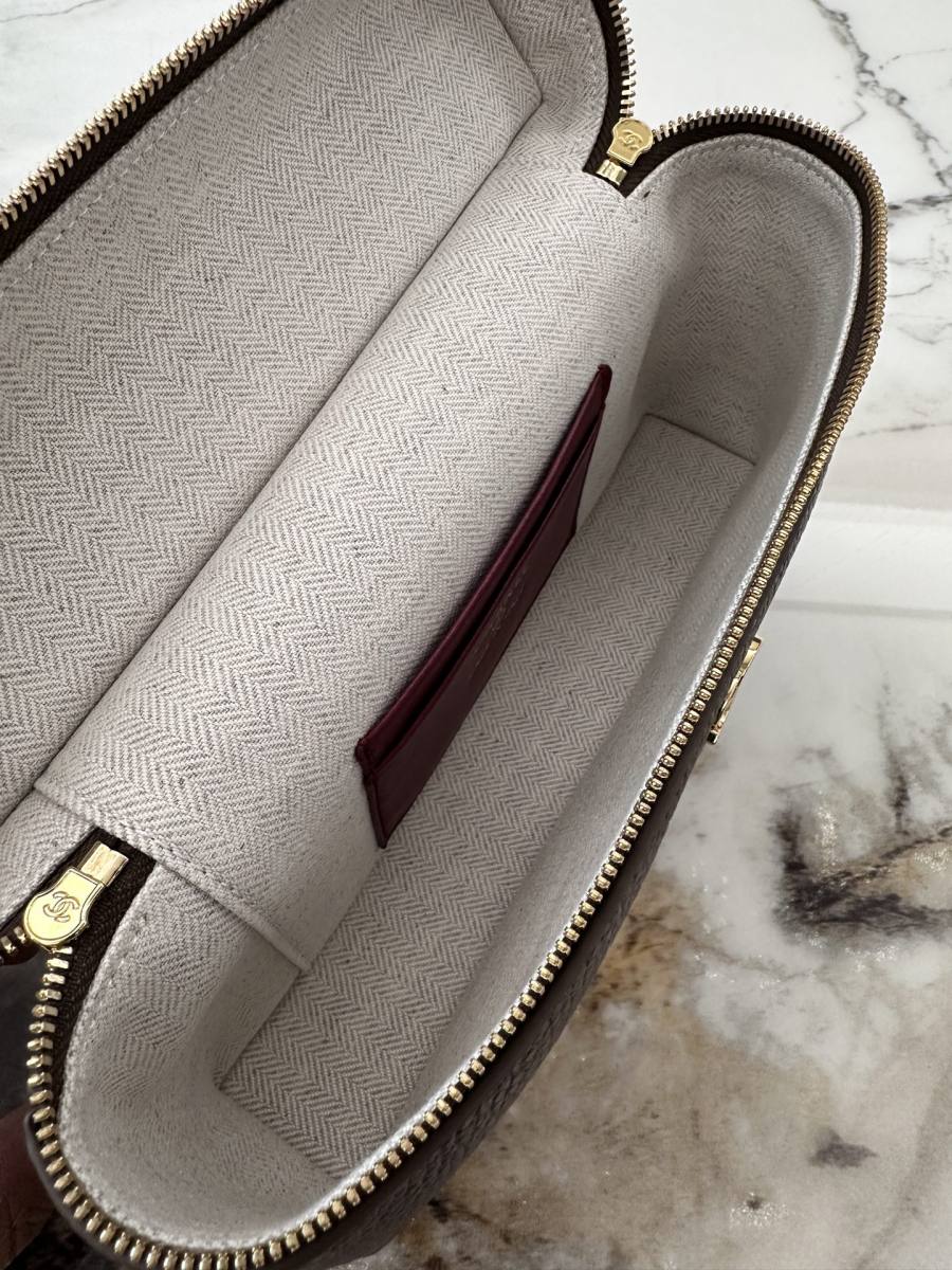 Chanel Vanity with Chain AP5397 20 x 13 x 10 Brown 95D3