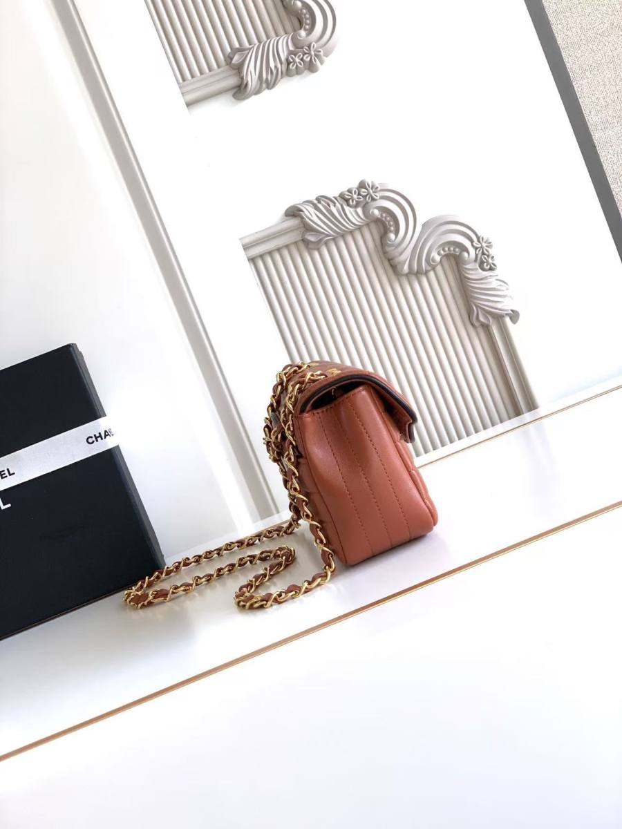 Chanel Wave Flap AS64978 23 x 14 x 7 1BBE
