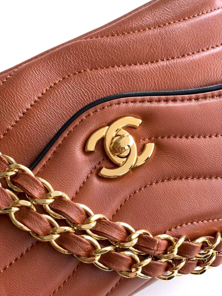 Chanel Wave Flap AS64978 23 x 14 x 7 1BBE
