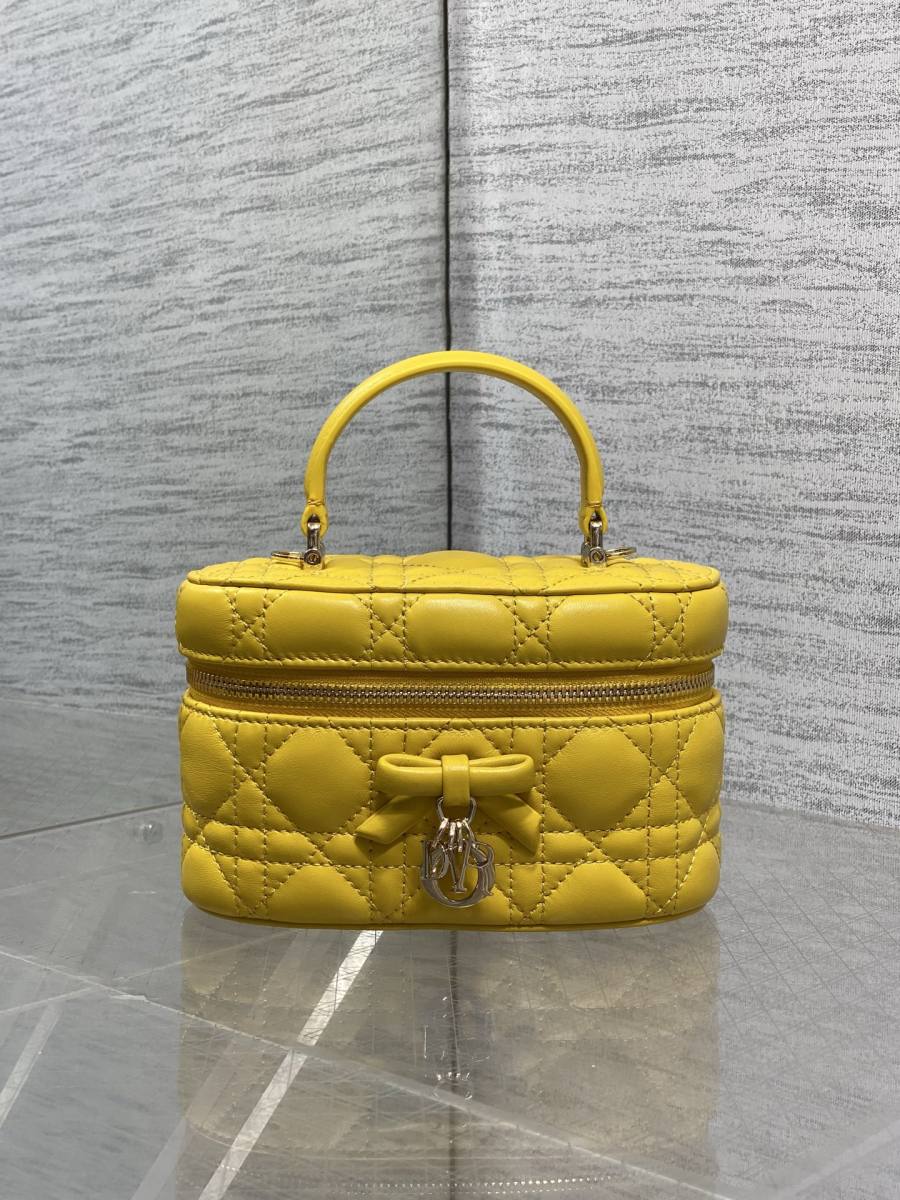RP 3052000 Dior Bow Vanity Lambskin Small BA41 Small 18x12x8