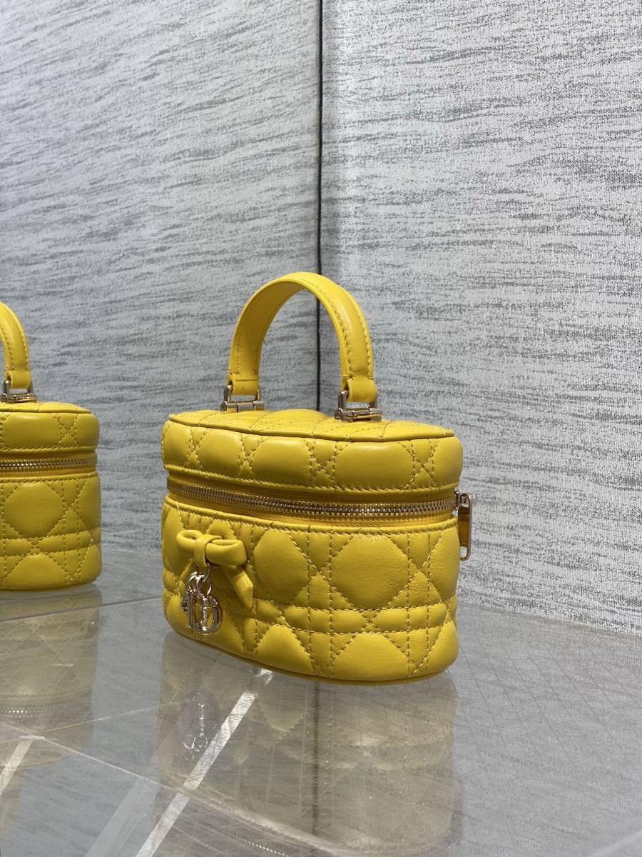 RP 3052000 Dior Bow Vanity Lambskin Small BA41 Small 18x12x8
