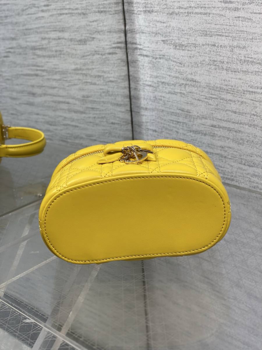 RP 3052000 Dior Bow Vanity Lambskin Small BA41 Small 18x12x8