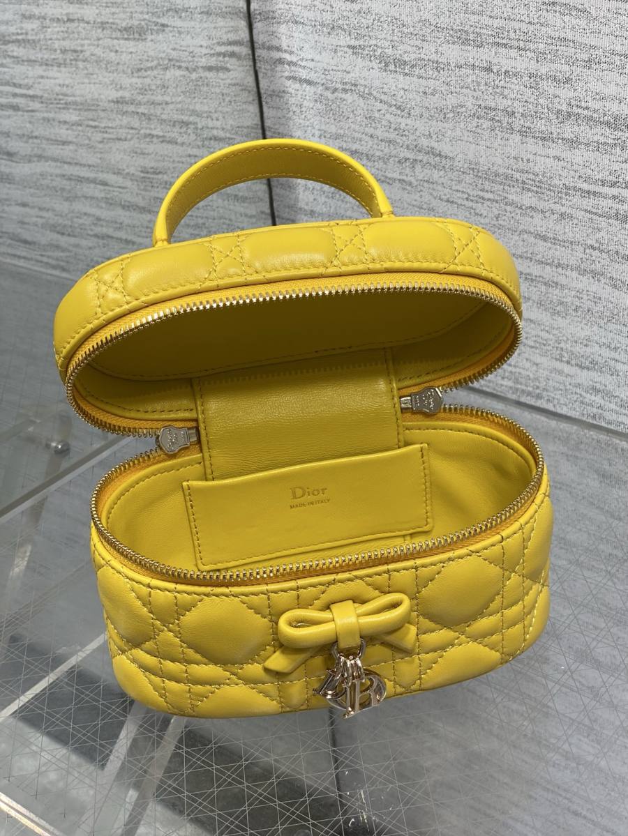 RP 3052000 Dior Bow Vanity Lambskin Small BA41 Small 18x12x8