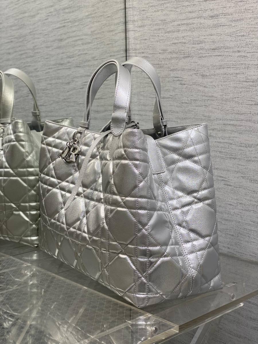 RP 3970000 Dior Toujours Silver Large FA48 Silver Large 36x28x16