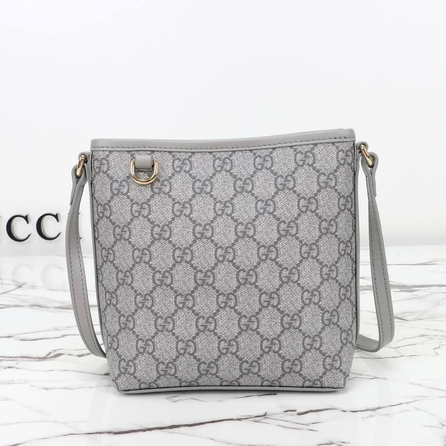 RP 2458000 Gucci 847090 16x18x8 847090 C850