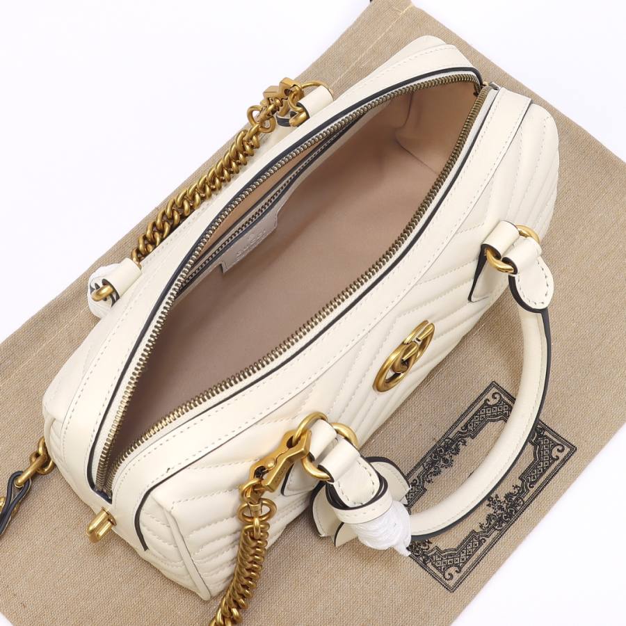 RP 2539000 Gucci 746319 White Leather 27x13.5x10 746319 AF44